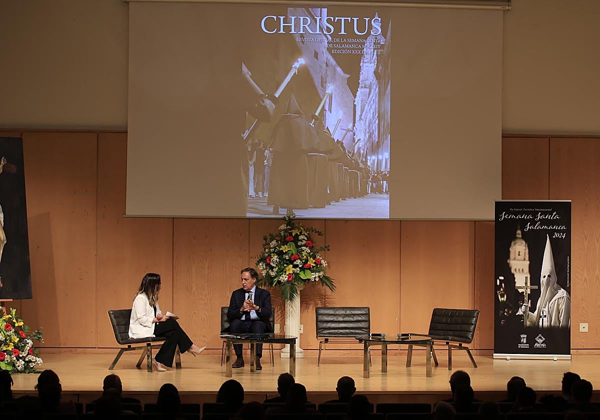 Un instante de la presentación de la revista.