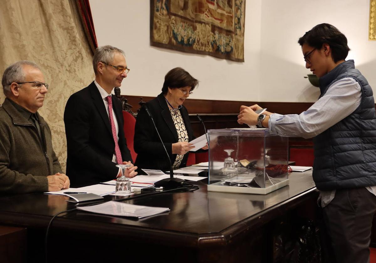 Las fiestas complican fijar una fecha para las elecciones en la Universidad de Salamanca