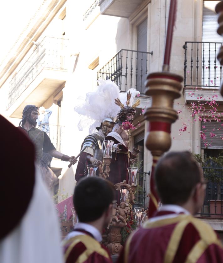 Imagen secundaria 2 - «Al crecer el cortejo se planteó la necesidad de ganar espacio para que nazarenos y costaleros estén cómodos en él»