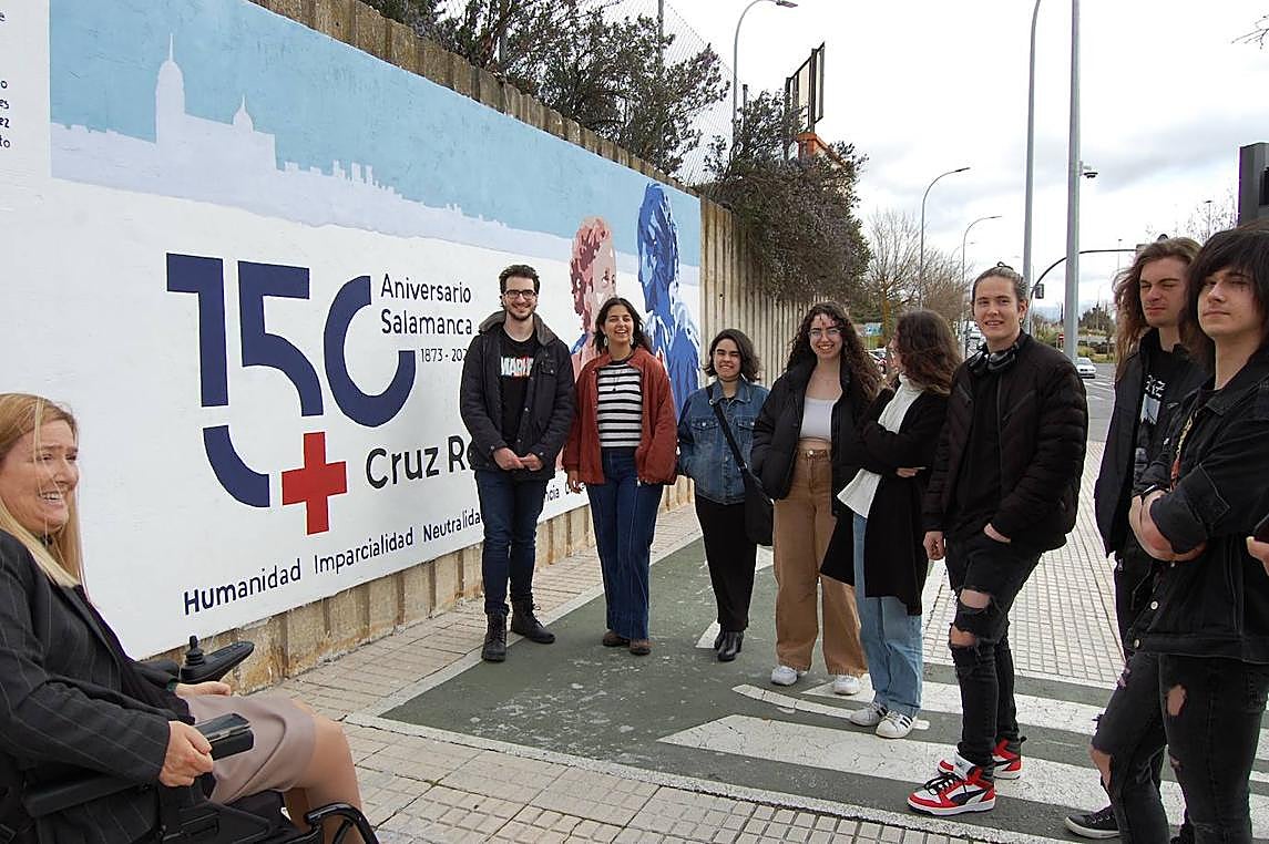 Maribel Campo charla con los estudiantes de Bellas Artes. Fotos Cruz Roja