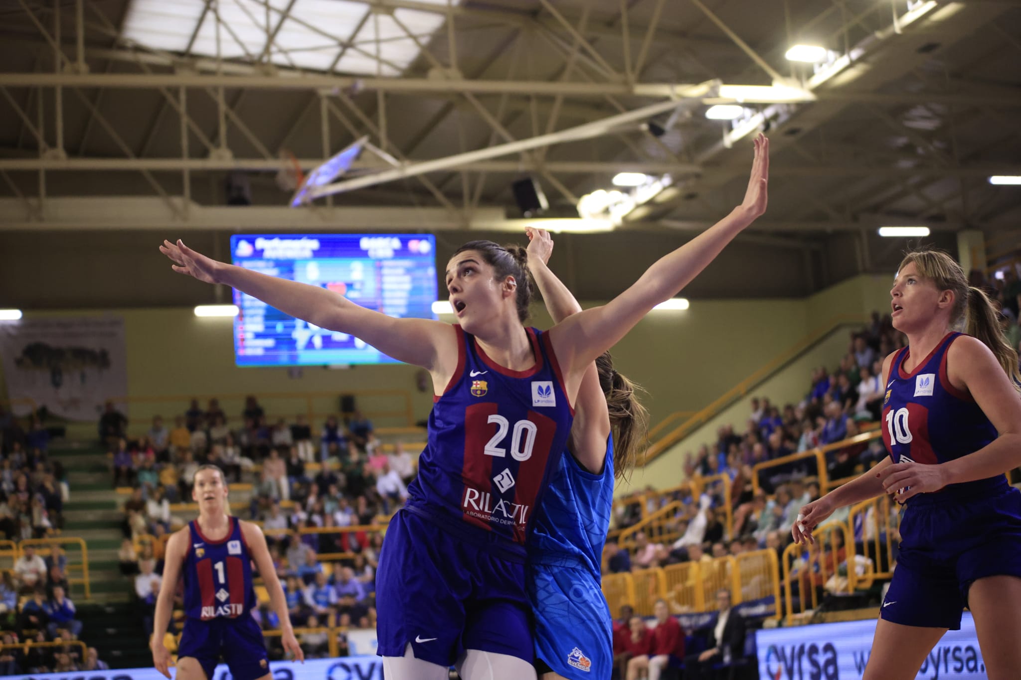 El partido entre el CB Avenida y el Barça CBS, en imágenes