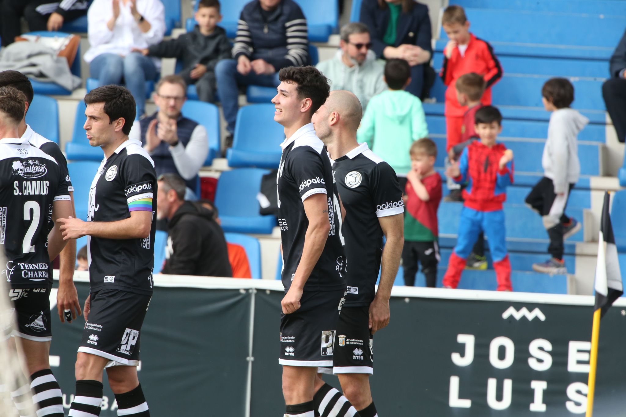 El partido entre Unionistas y Osasuna Promesas, en imágenes