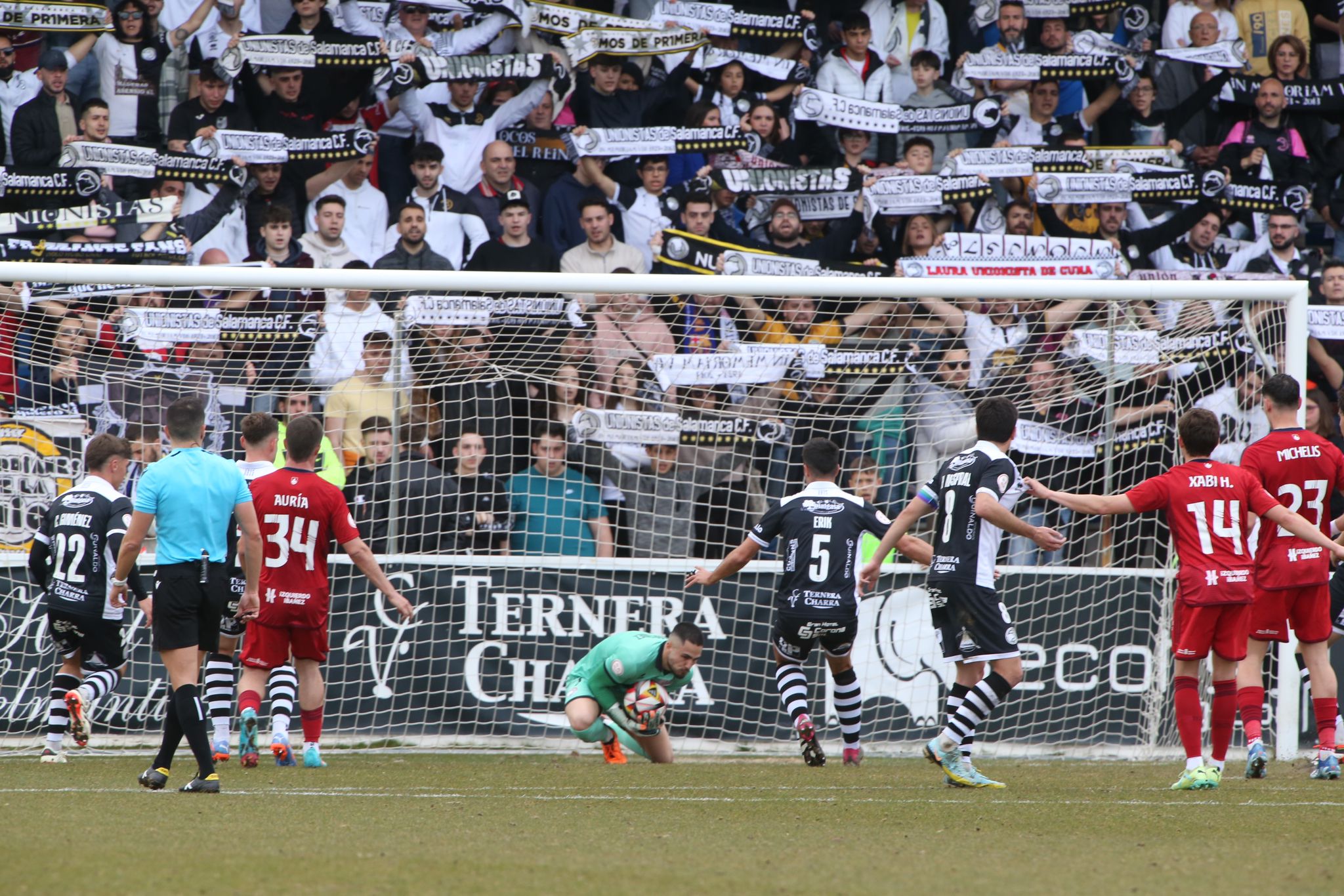 El partido entre Unionistas y Osasuna Promesas, en imágenes