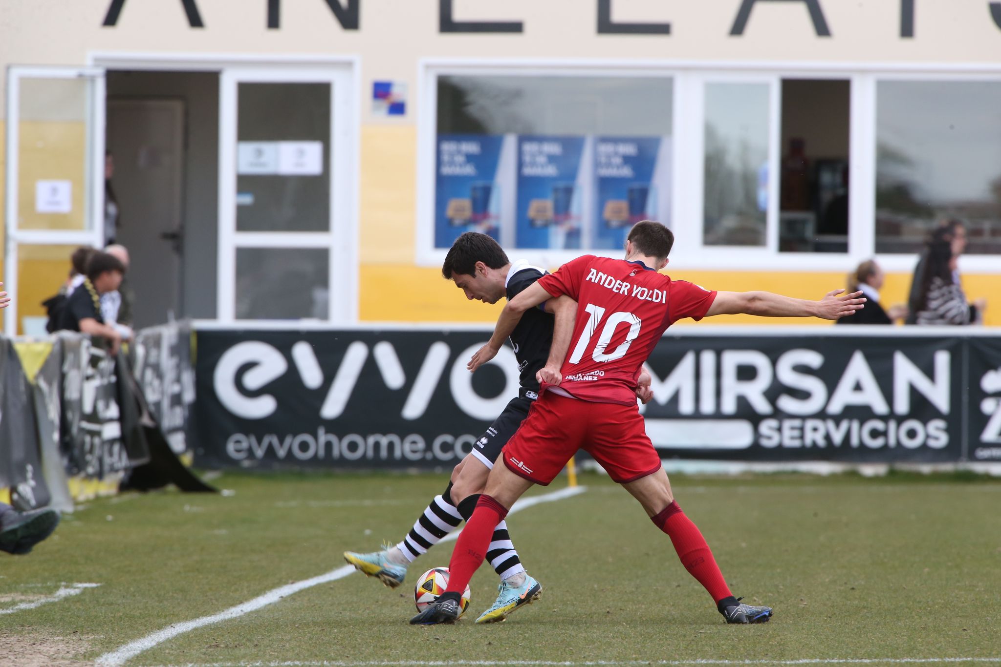 El partido entre Unionistas y Osasuna Promesas, en imágenes