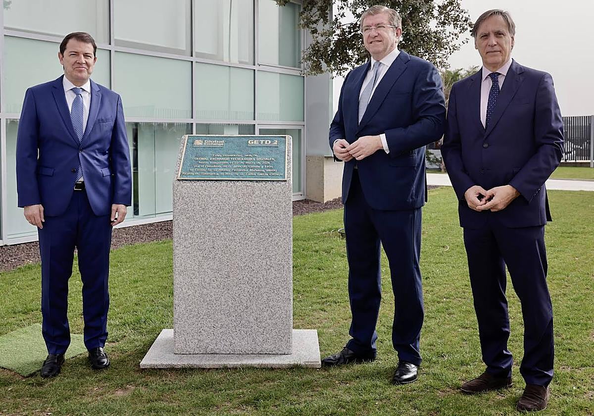 Alfonso Fernández Mañueco inaugura las nuevas instalaciones de Global Exchange en Salamanca.