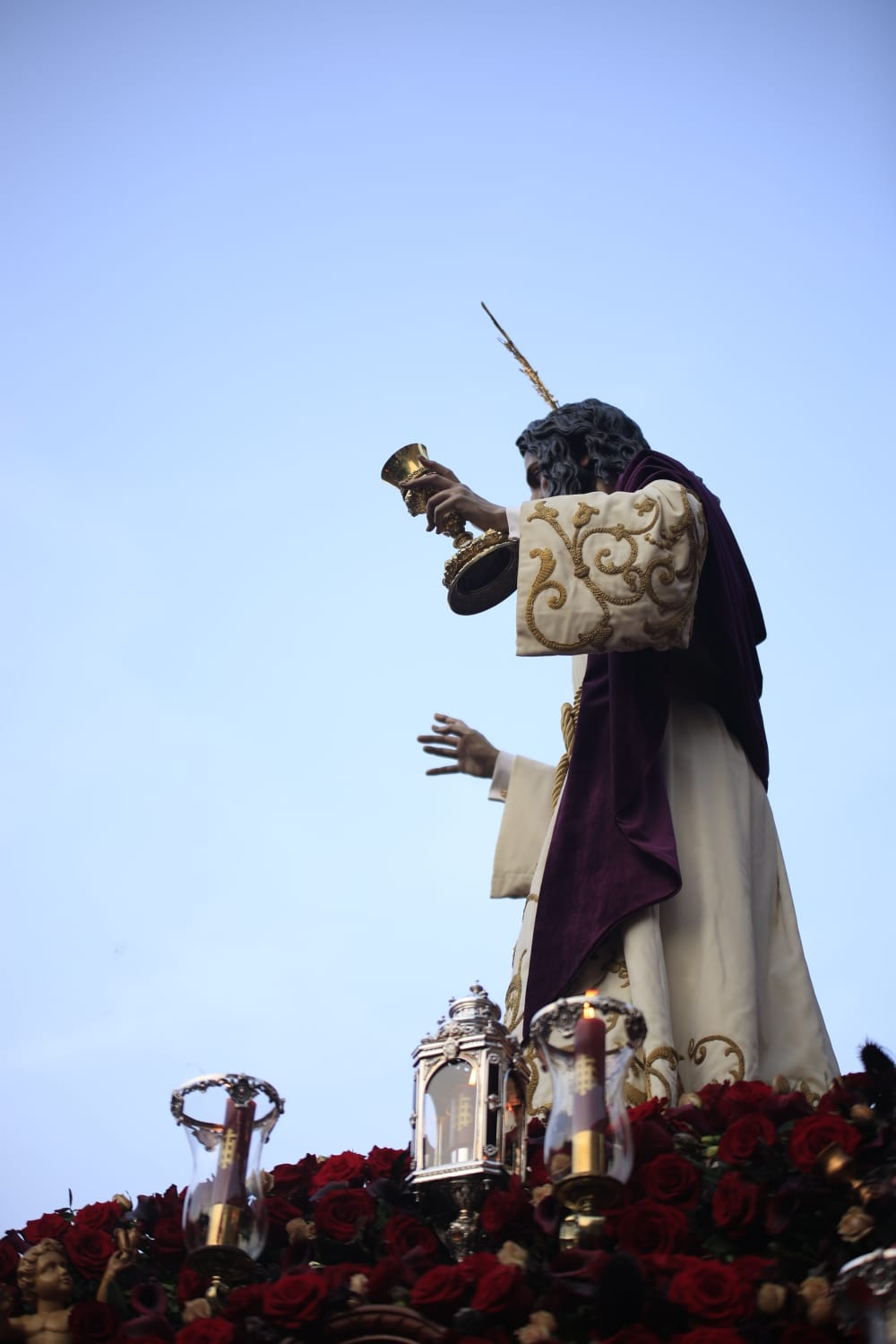 El recuerdo a Óscar Rodríguez envuelve de emotividad el recorrido de Jesús de la Redención