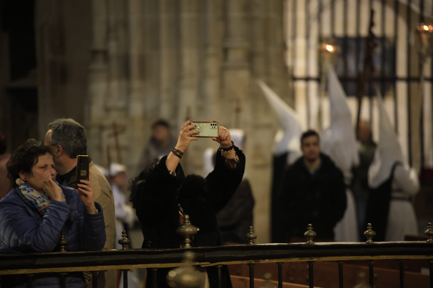 Jesús del Vía Crucis tampoco logra salir de la Catedral