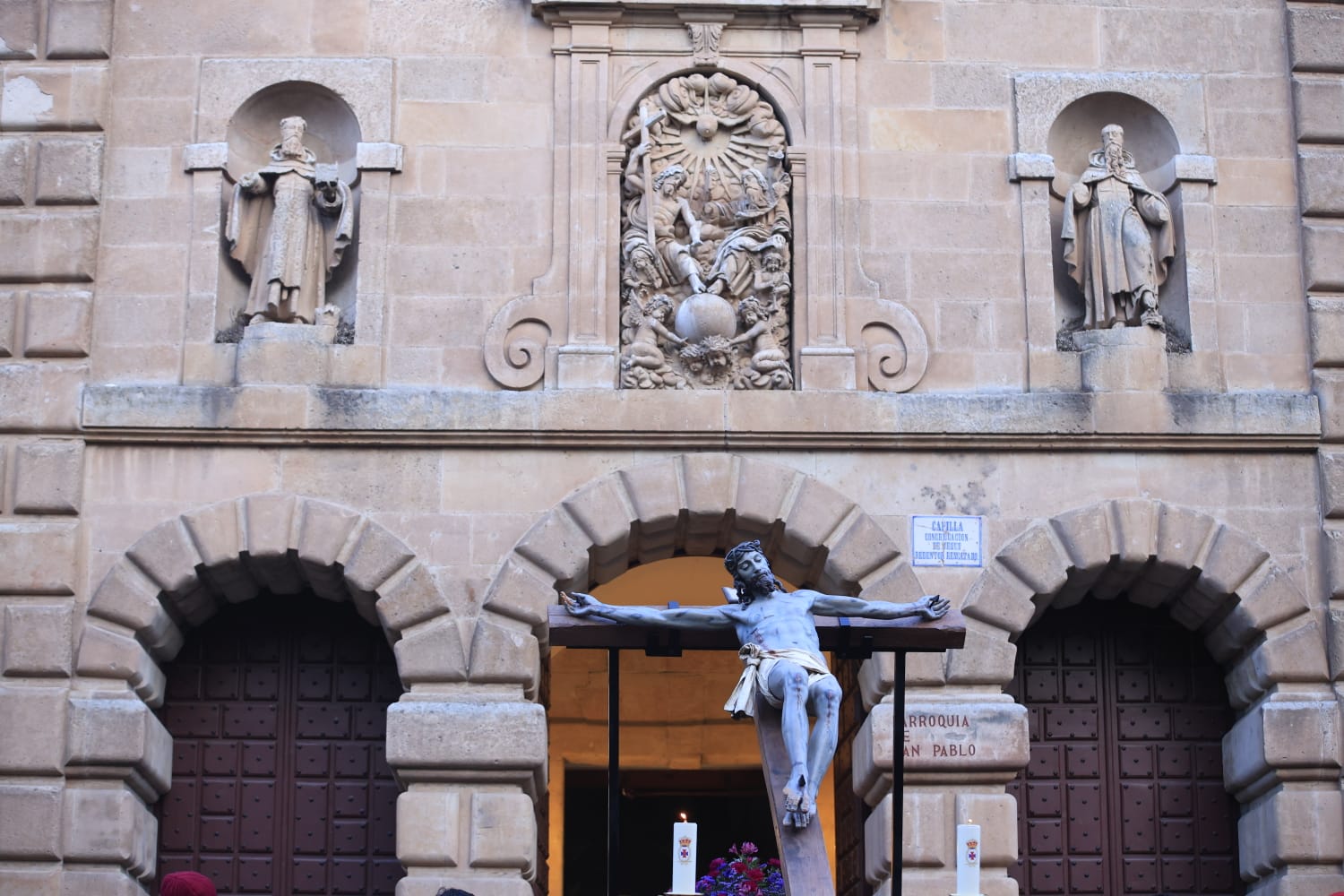 El Rescatado desafía a la lluvia en Salamanca