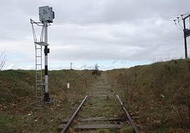 Tramo de la antigua vía de la Ruta de la Plata ferroviaria.