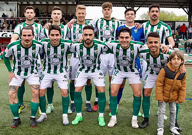 Once inicial del CD Guijuelo frente al Ourense