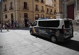 Foto de archivo de un furgón de la Policía Nacional