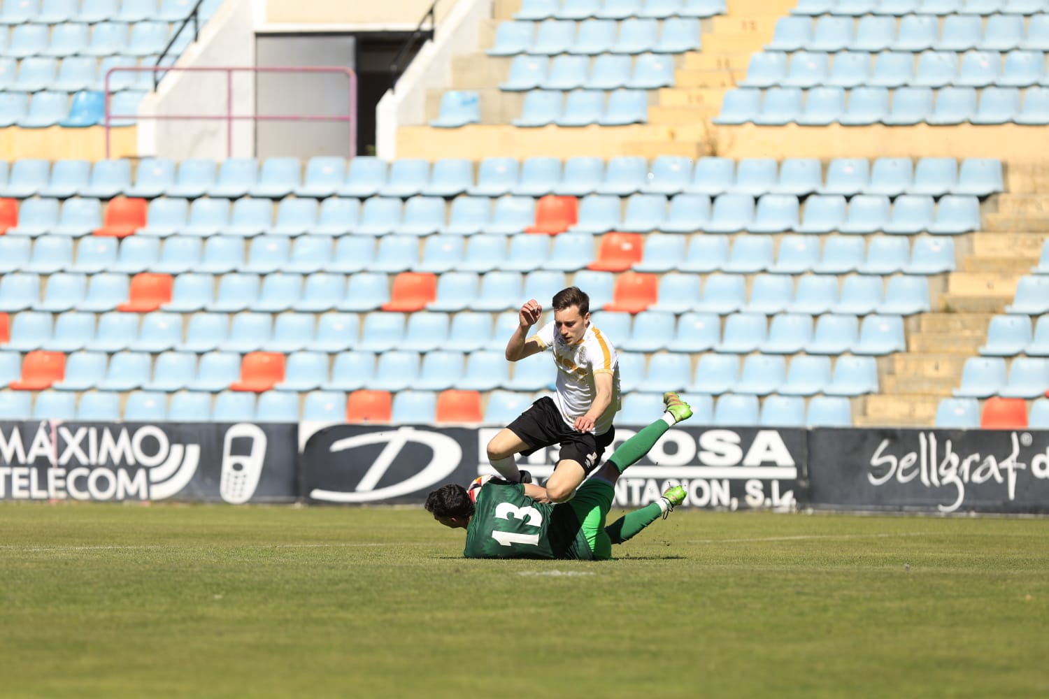 El partido entre el Salamanca UDS y el Palencia CF, en imágenes