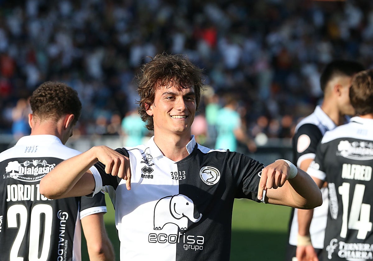 Slavy celebra, exultante, los goles de este domingo