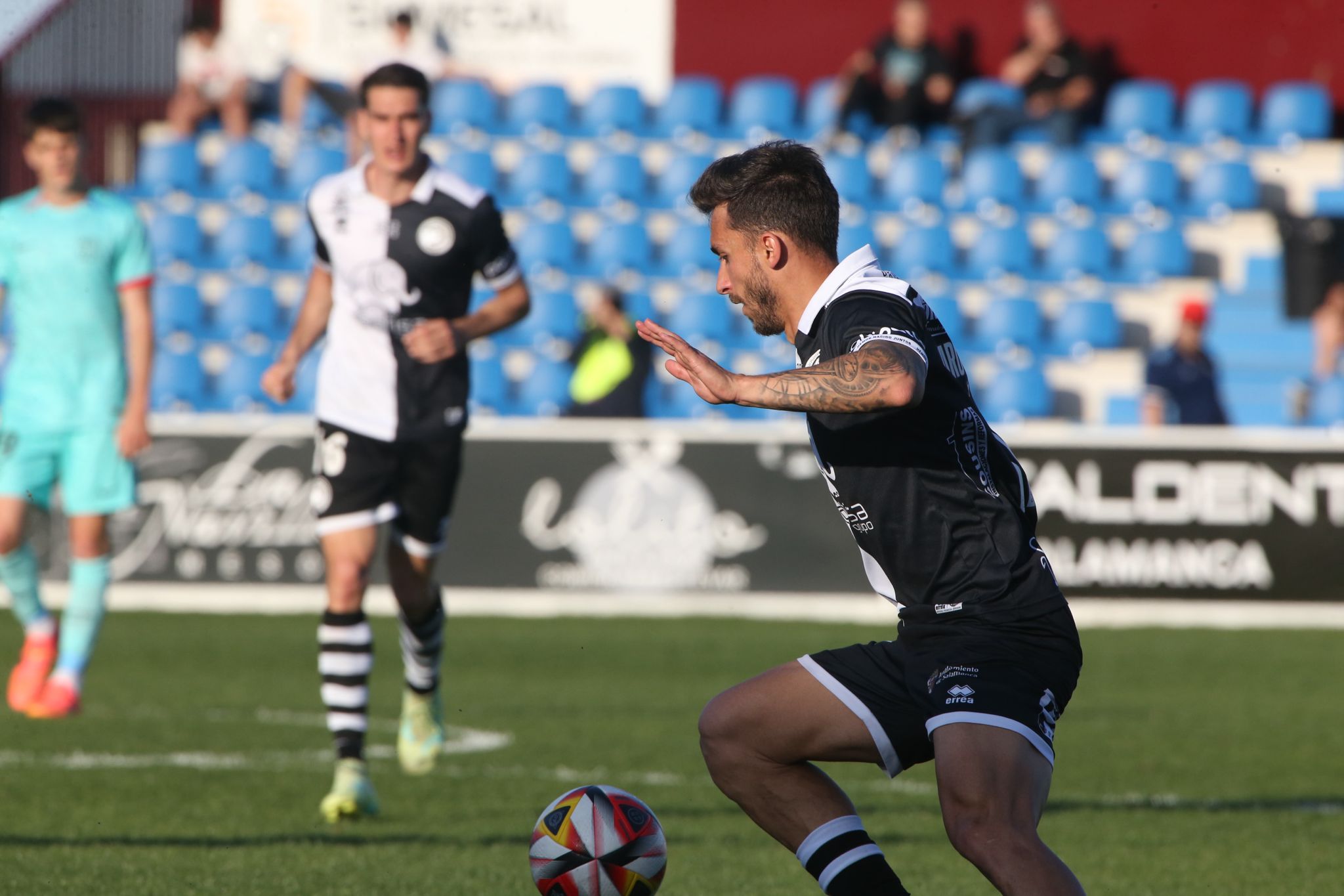El partido entre Unionistas y el Barça B, en imágenes