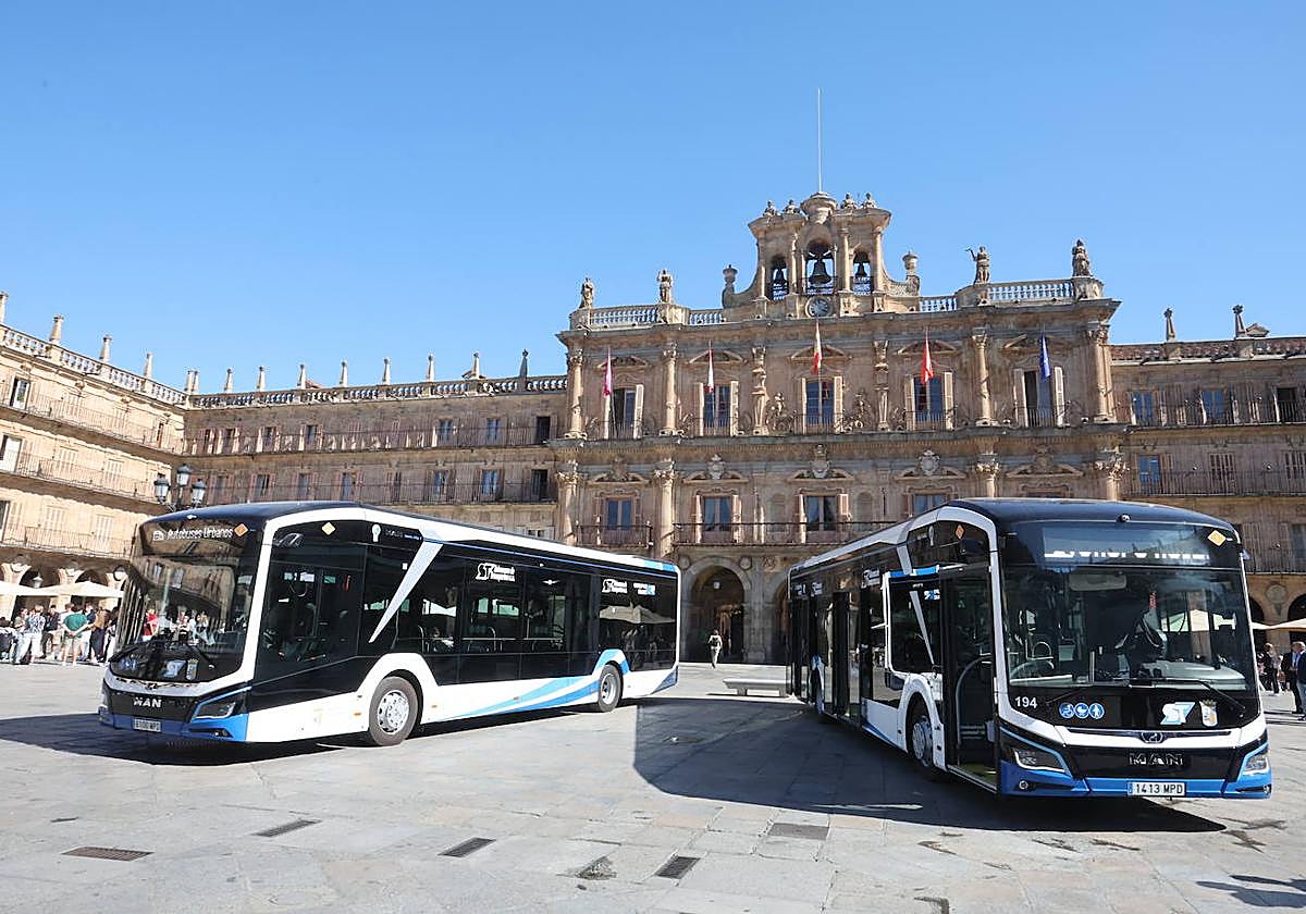 Los buses eléctricos circularán desde hoy por las calles de Salamanca