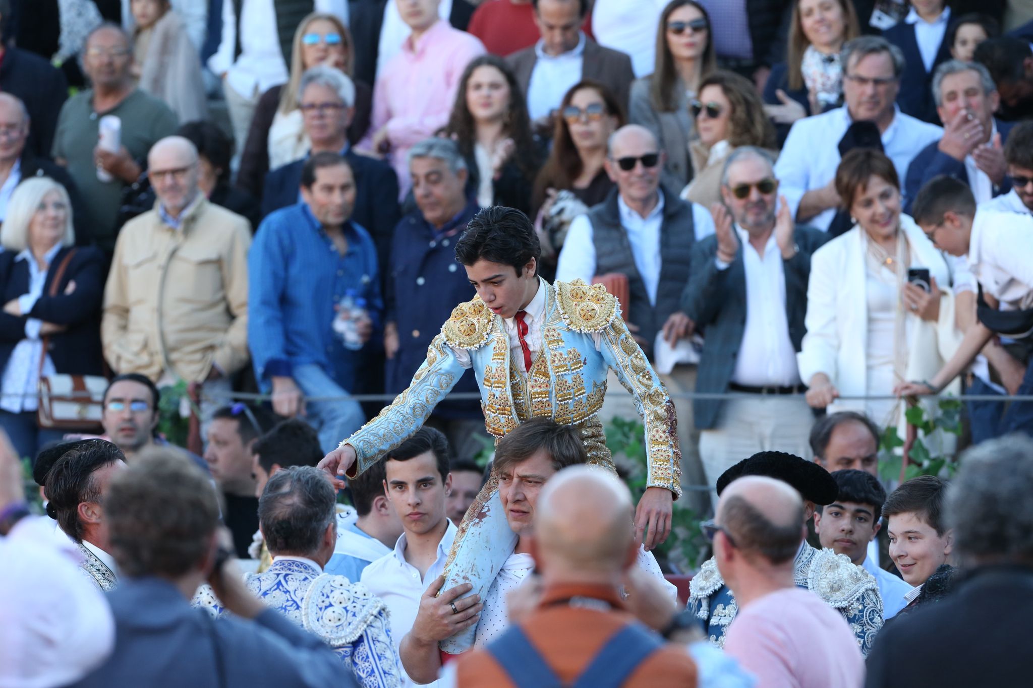 Puerta grande para Marco Pérez en una ilusionante tarde en Guijuelo