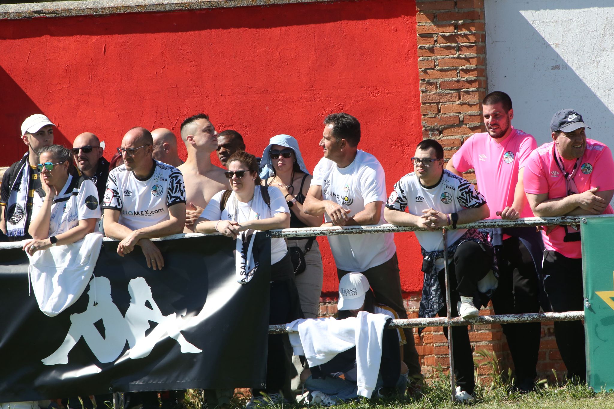 La afición del Salamanca CF UDS se dejan sentir en Tordesillas