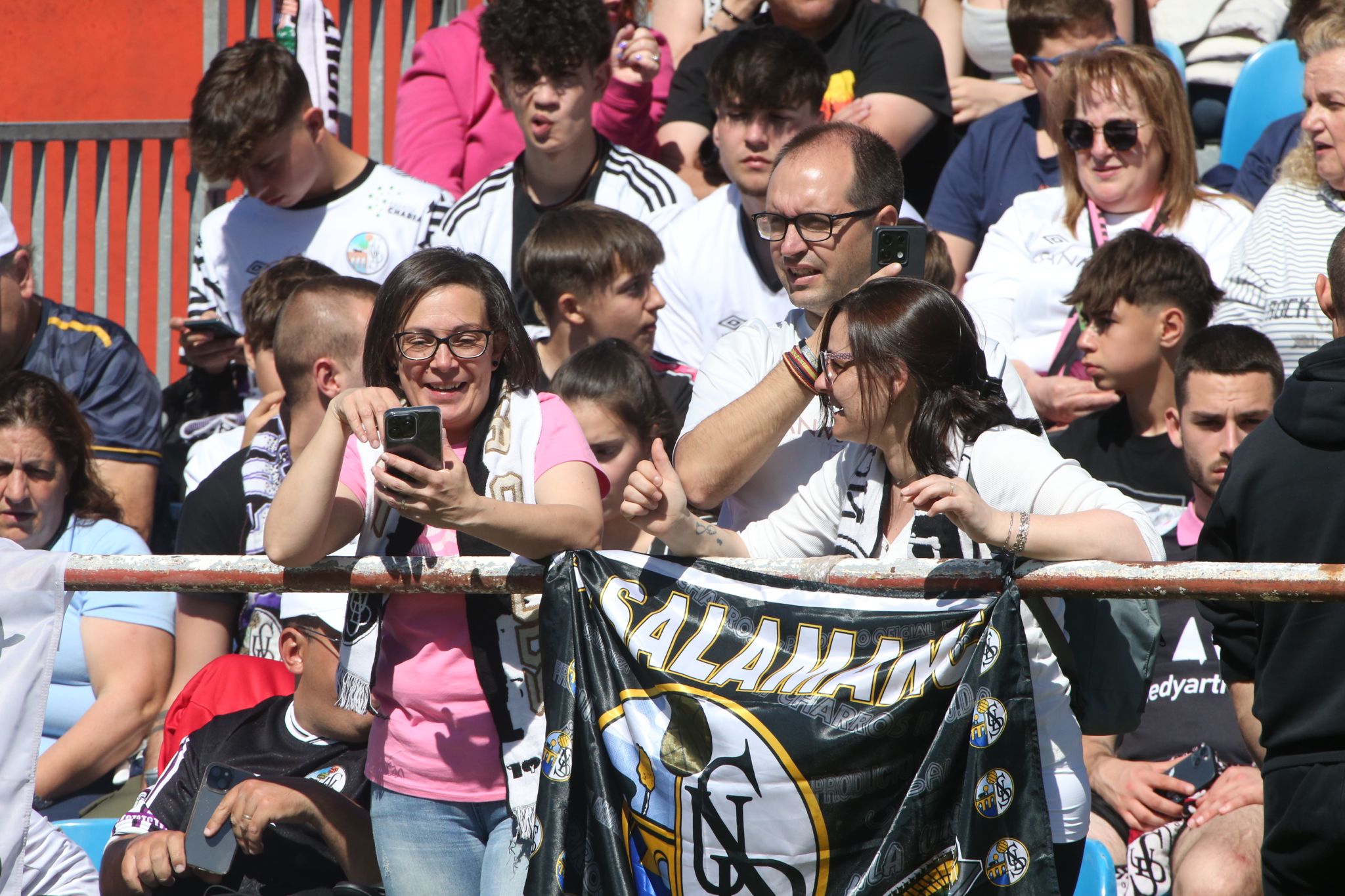 La afición del Salamanca CF UDS se dejan sentir en Tordesillas