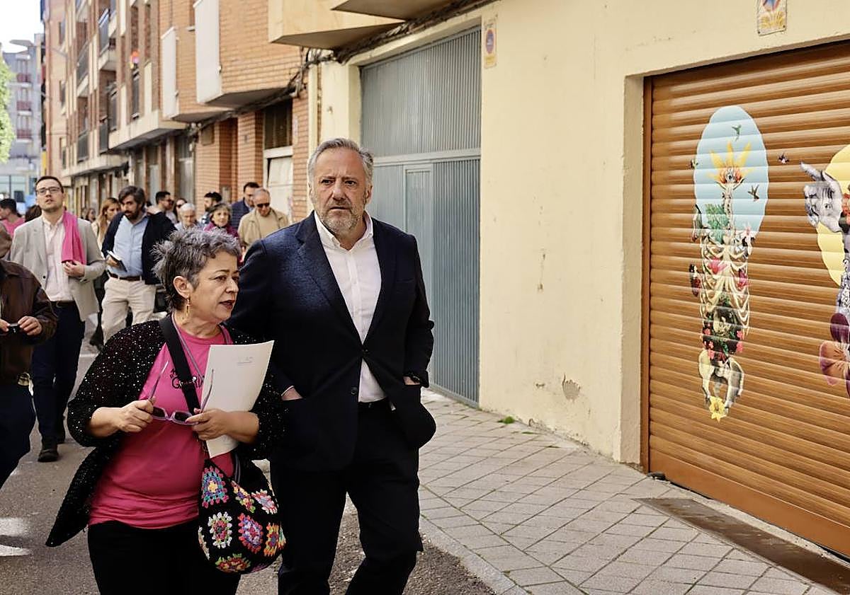 Imagen principal - La galería urbana del barrio del Oeste recibe los elogios de Pollán