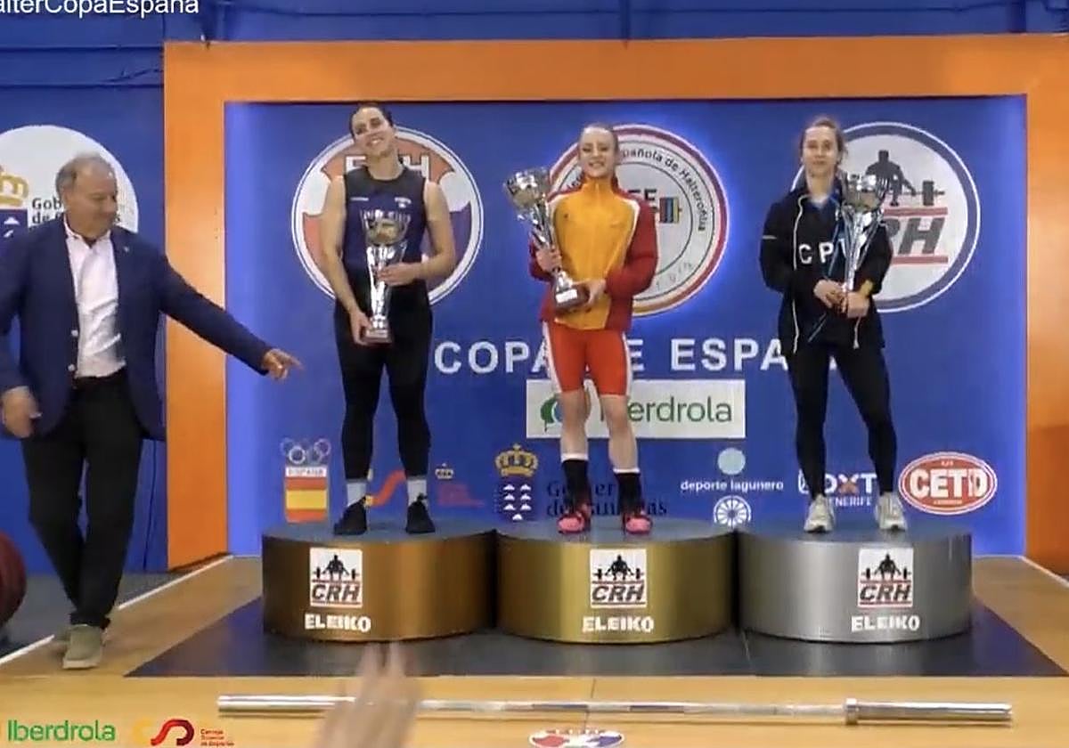 Marta García Rincón, en lo alto del podio.