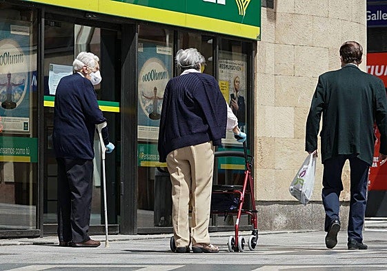 Foto de Archivo ancianos en Salamanca