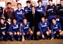 Once de la UD Salamanca de la temporada 91-92, ya en Segunda B, con el presidente Juan José Hidalgo en el centro.