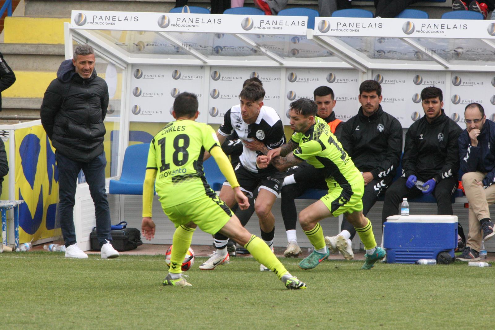 Goleada de Unionistas al Sabadell con triplete de Slavy
