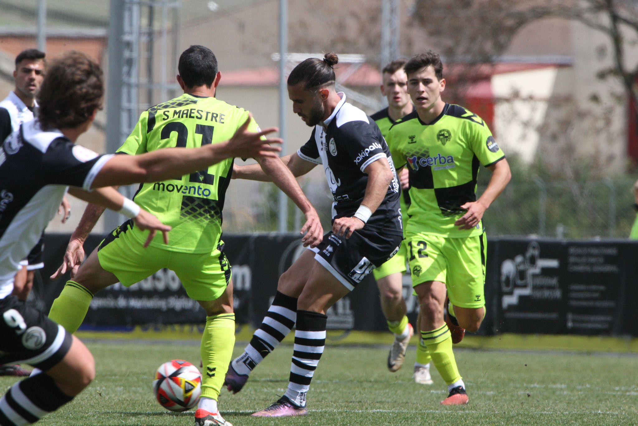 Goleada de Unionistas al Sabadell con triplete de Slavy