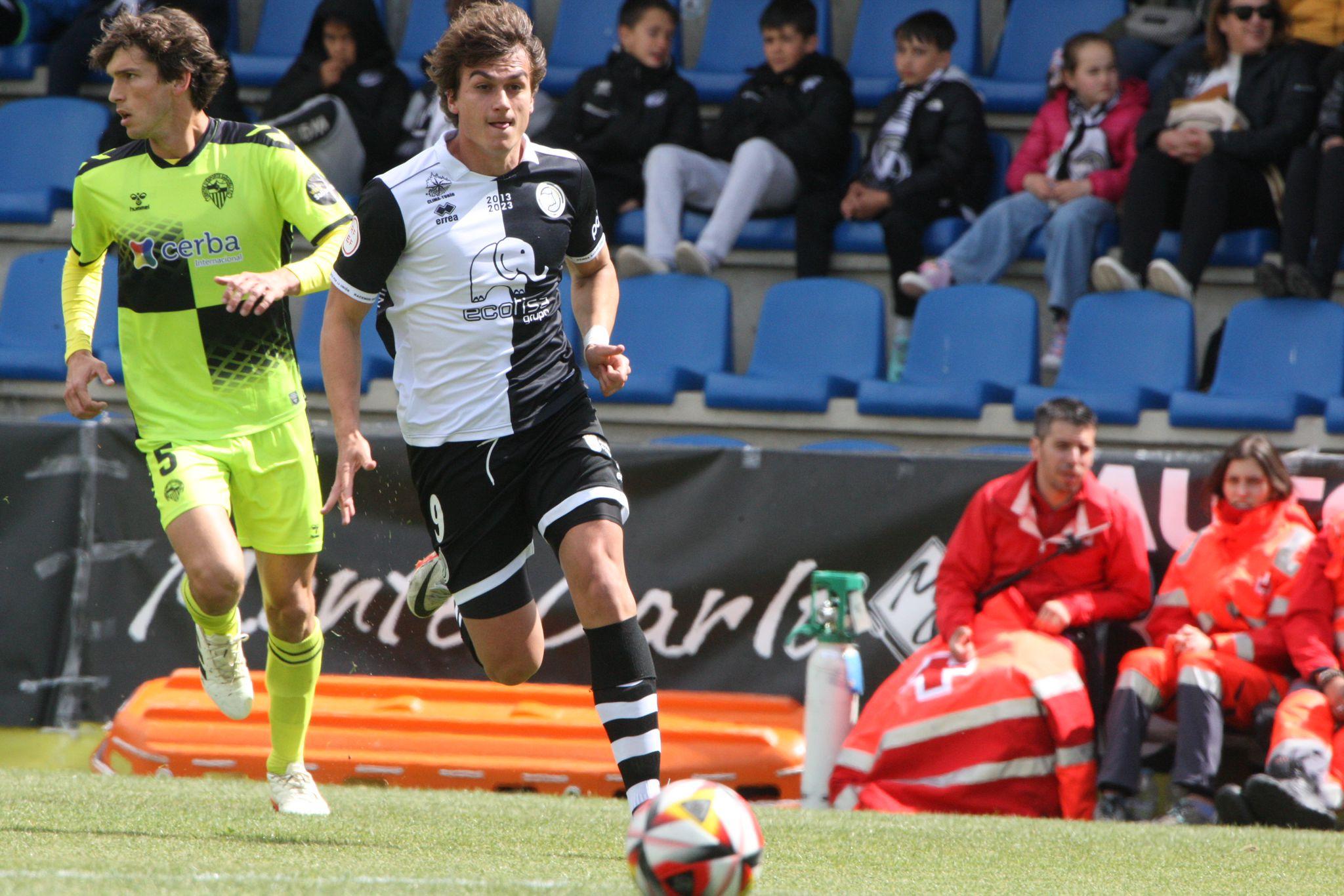 Goleada de Unionistas al Sabadell con triplete de Slavy