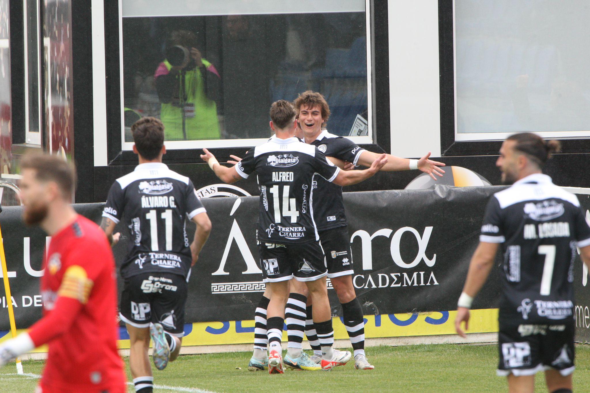 Goleada de Unionistas al Sabadell con triplete de Slavy