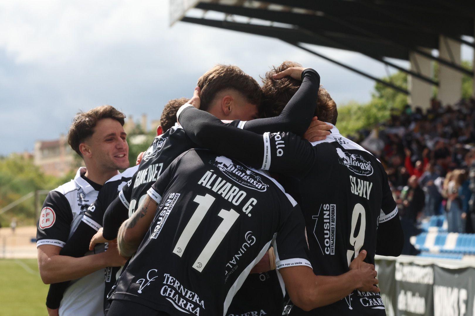 Goleada de Unionistas al Sabadell con triplete de Slavy