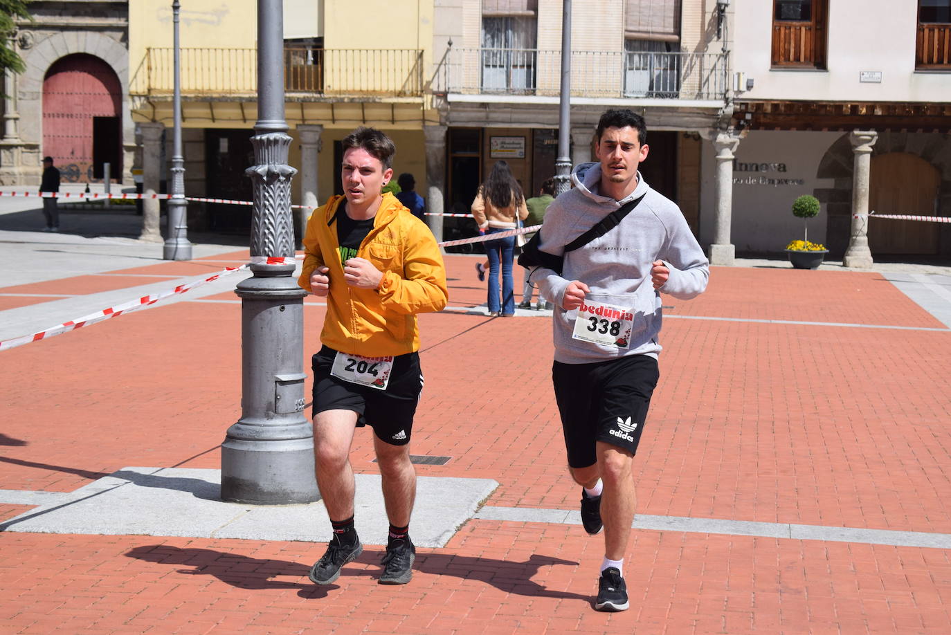 Ignacio Comillas y Sara Izquierdo ganan la XXX Carrera Peñarandina Hijos, Padres y Abuelos 1 de Mayo