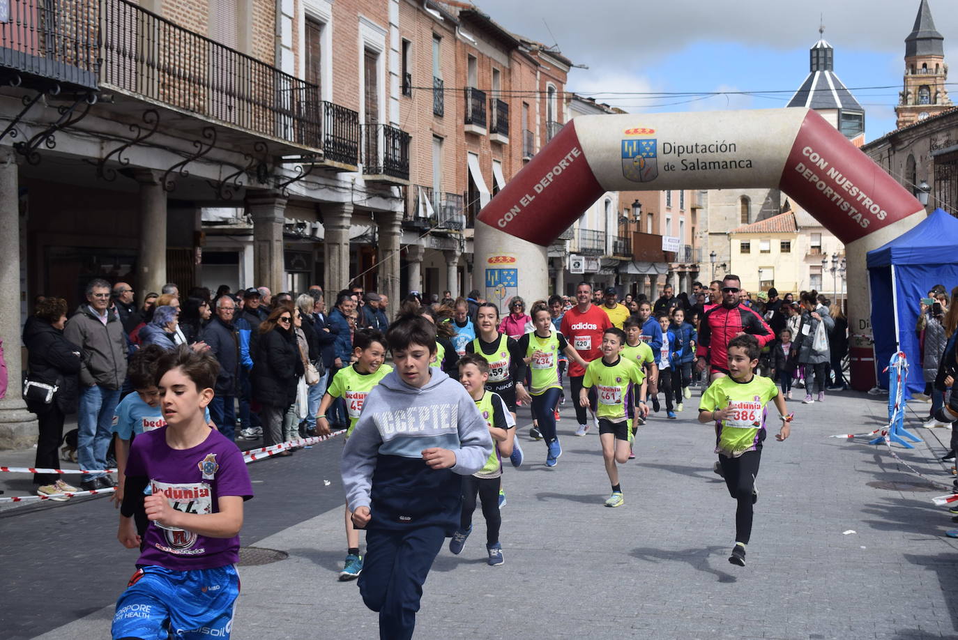 Ignacio Comillas y Sara Izquierdo ganan la XXX Carrera Peñarandina Hijos, Padres y Abuelos 1 de Mayo