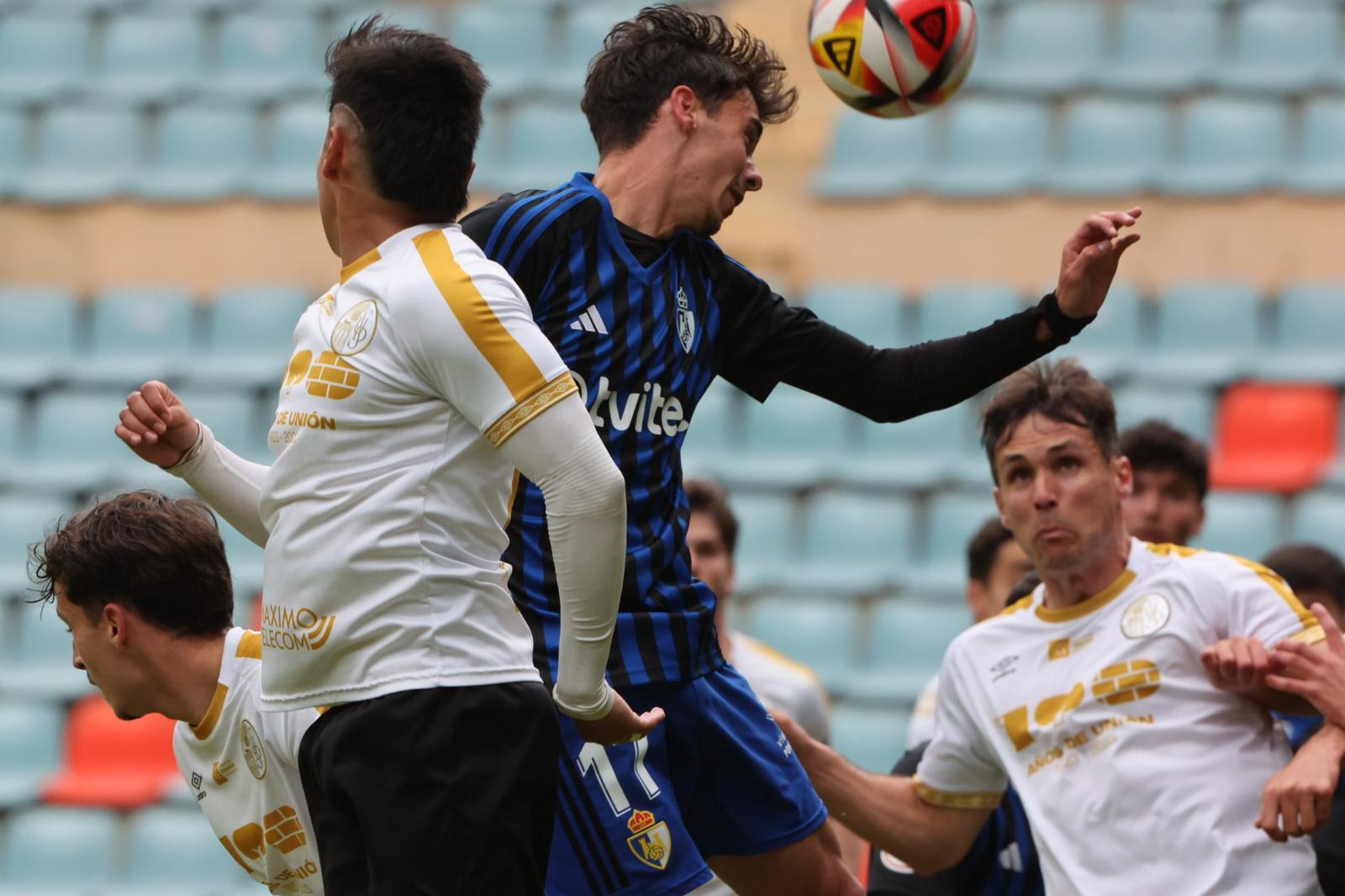 Un Salamanca CF UDS lanzado no se basta y mira ya al playoff de ascenso