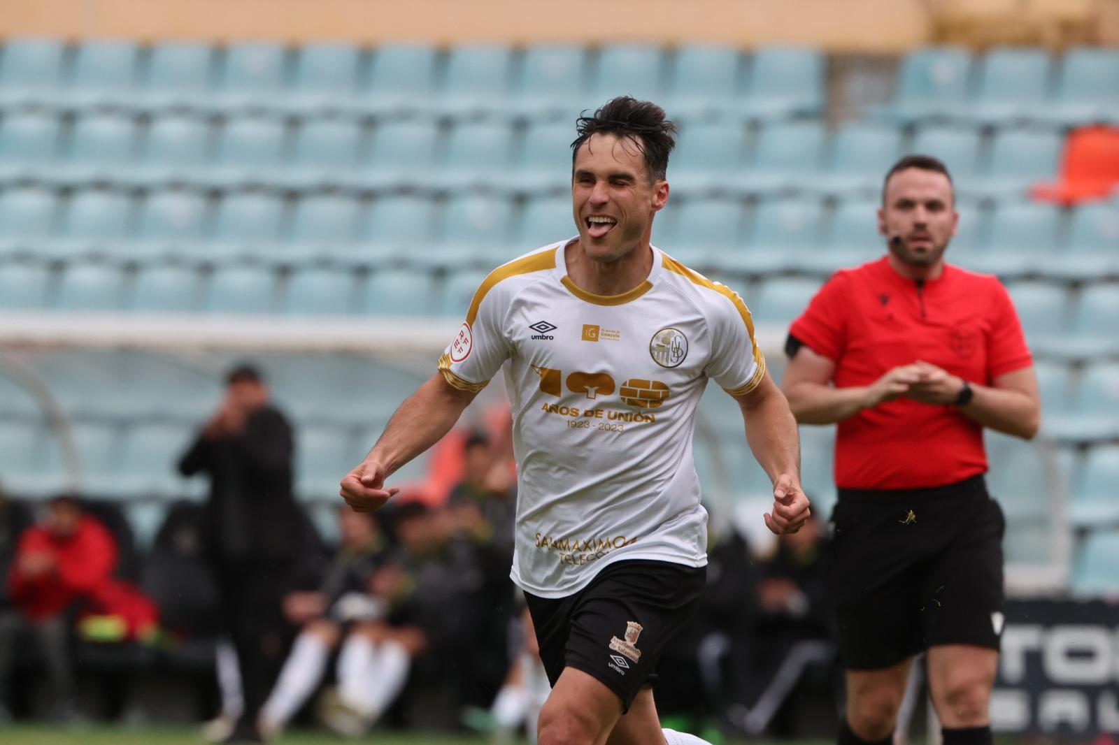 Un Salamanca CF UDS lanzado no se basta y mira ya al playoff de ascenso