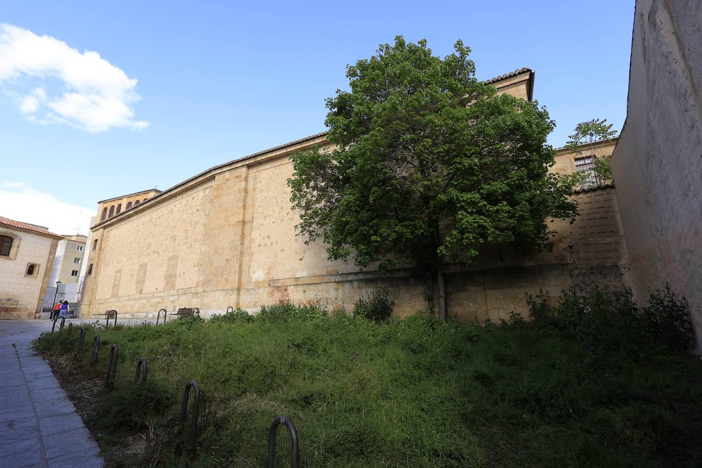 Dudas de los vecinos del Bretón sobre la propuesta de solución a los problemas de ruido