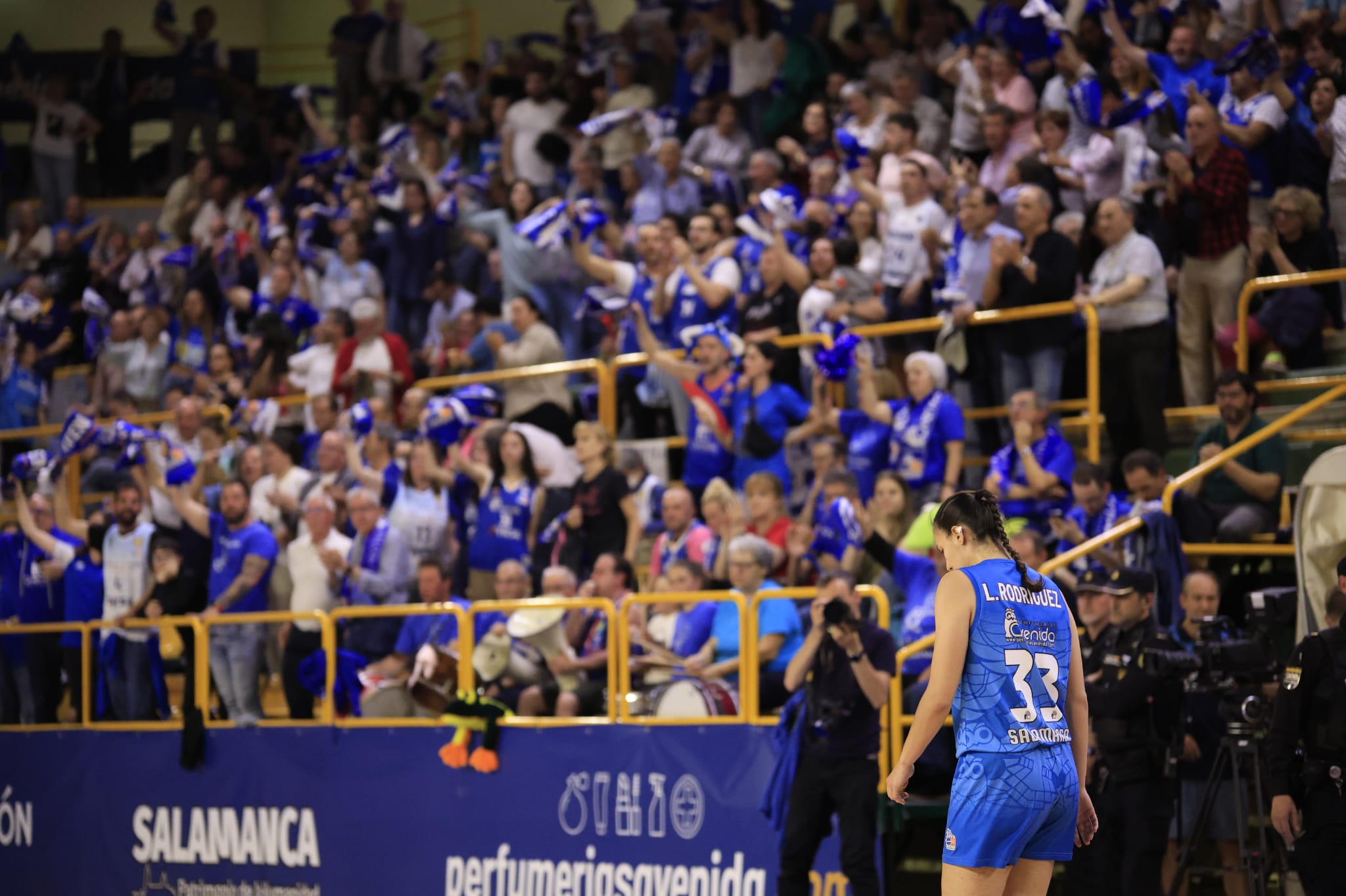 El emocionante partido entre Avenida y Valencia Basket, en imágenes