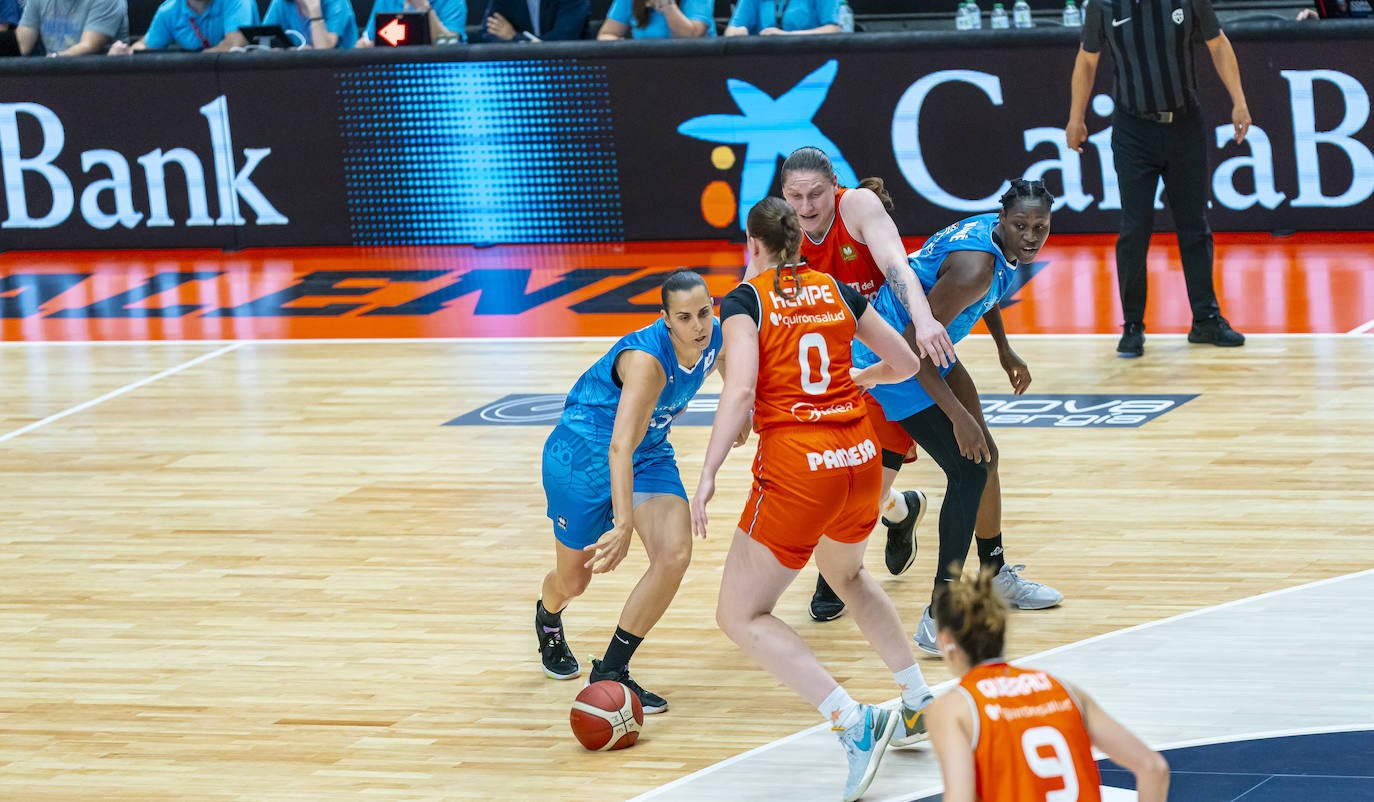 El partido entre Avenida y Valencia Basket en imágenes