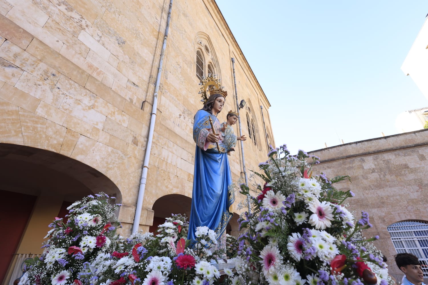 En imágenes, la procesión en honor a Maria Auxiliadora