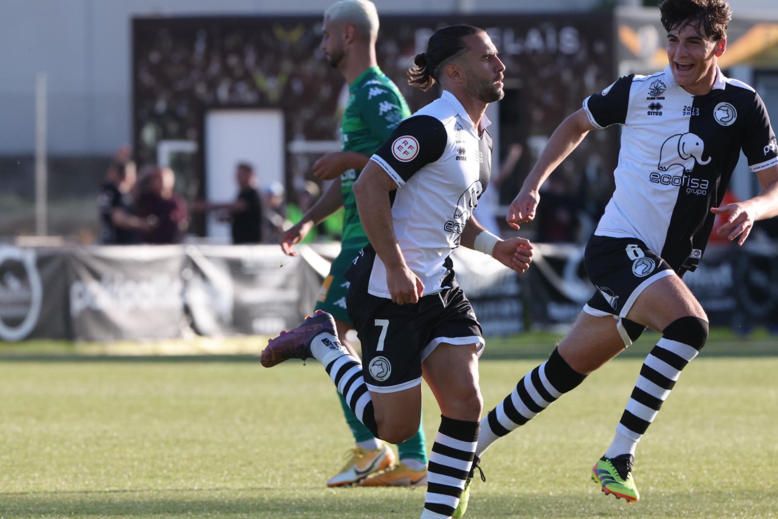 El partido entre Unionistas CF y CD Arenteiro en imágenes