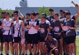 El Caja Rural Atlético Salamanca, tercero en el podio de la jornada final por el ascenso.