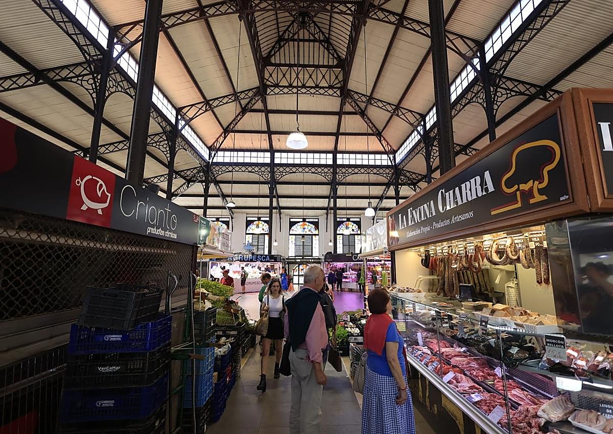 Imagen secundaria 1 - Dos iniciativas &#039;resucitan&#039; el proyecto de los gastrobares en el Mercado Central de Salamanca