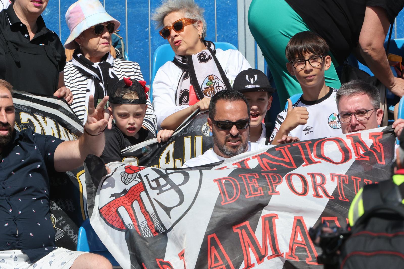 El Salamanca CF UDS, arropado en Tordesillas por su afición