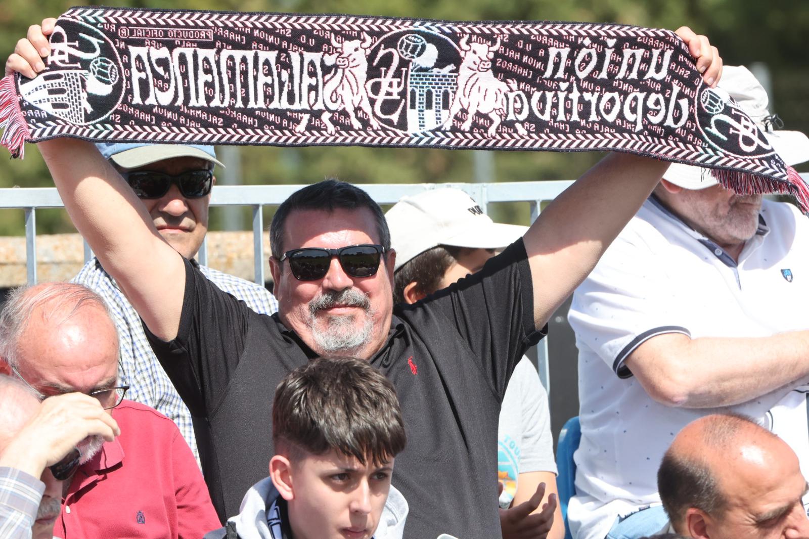 El Salamanca CF UDS, arropado en Tordesillas por su afición