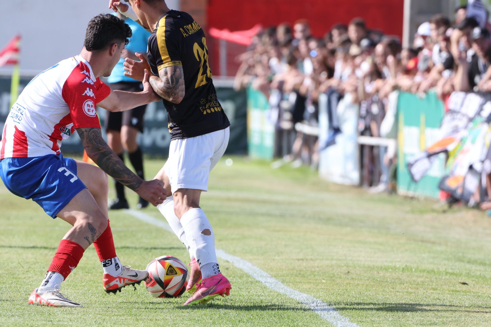 El Salamanca CF UDS, arropado en Tordesillas por su afición