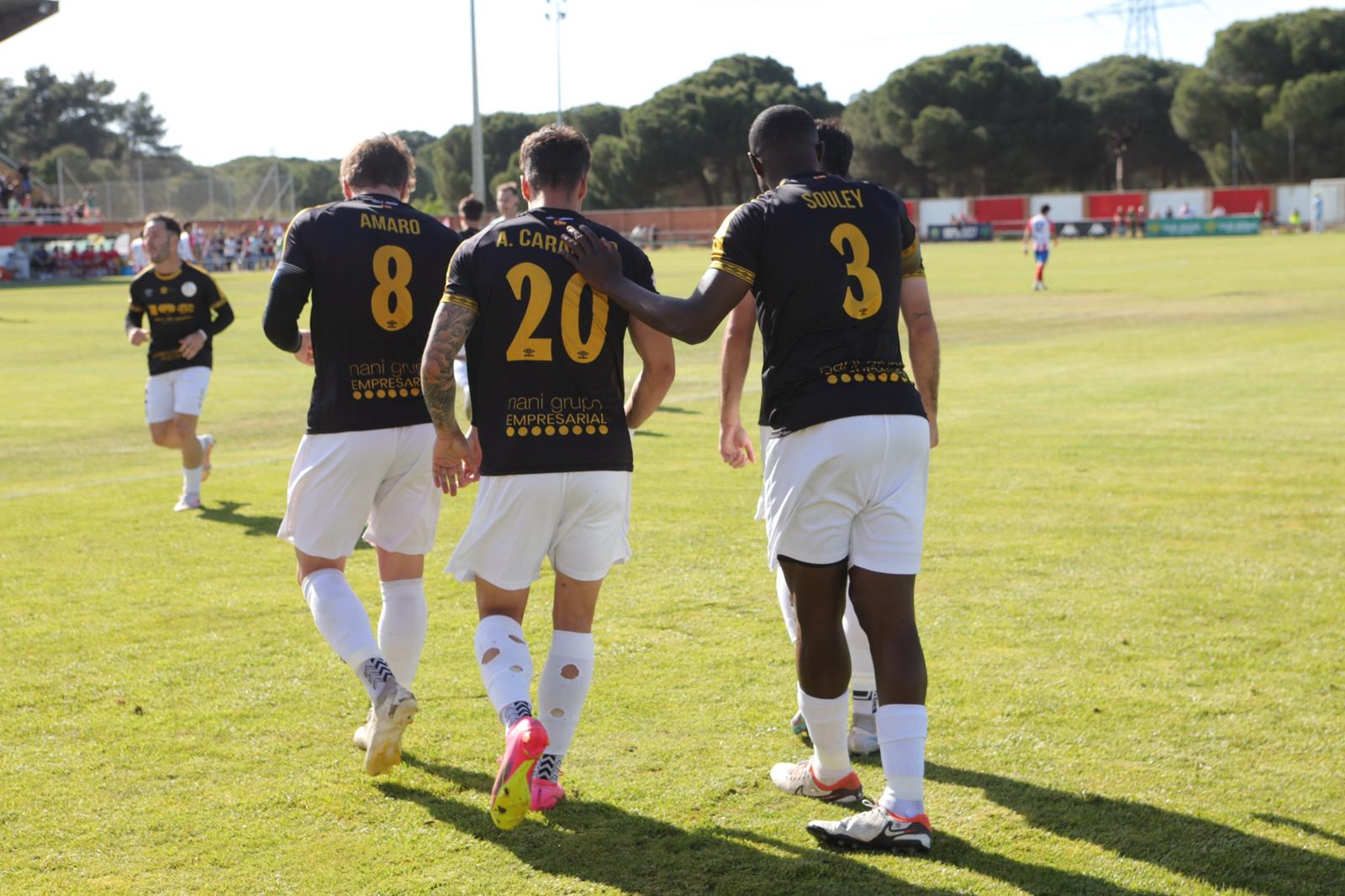 El Salamanca CF UDS, arropado en Tordesillas por su afición