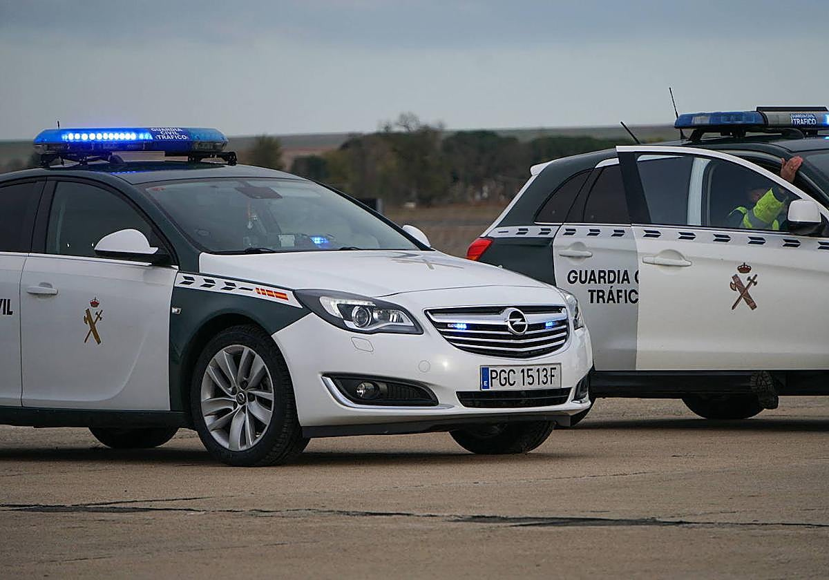 Foto de archivo de un coche de la Guardia Civil