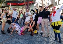 Participantes en una carrera de tacones en Salamanca.