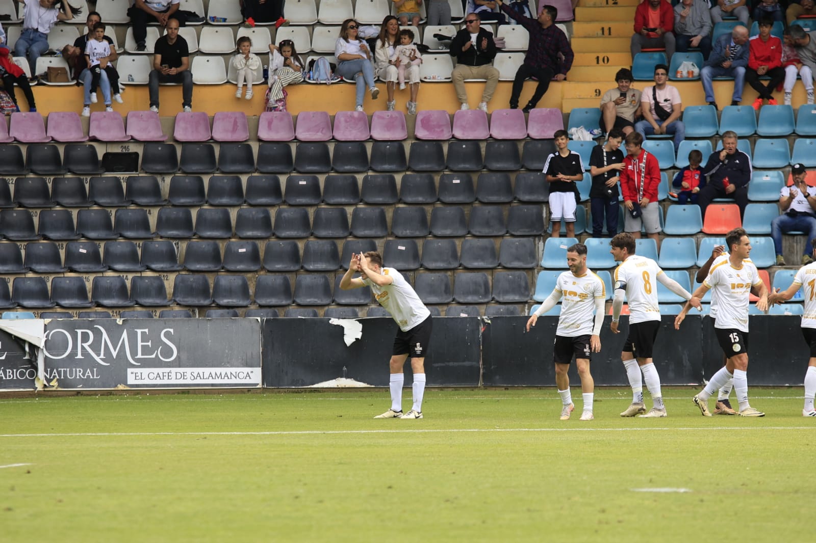 El Salamanca UDS-Atlético Tordesillas, en imágenes