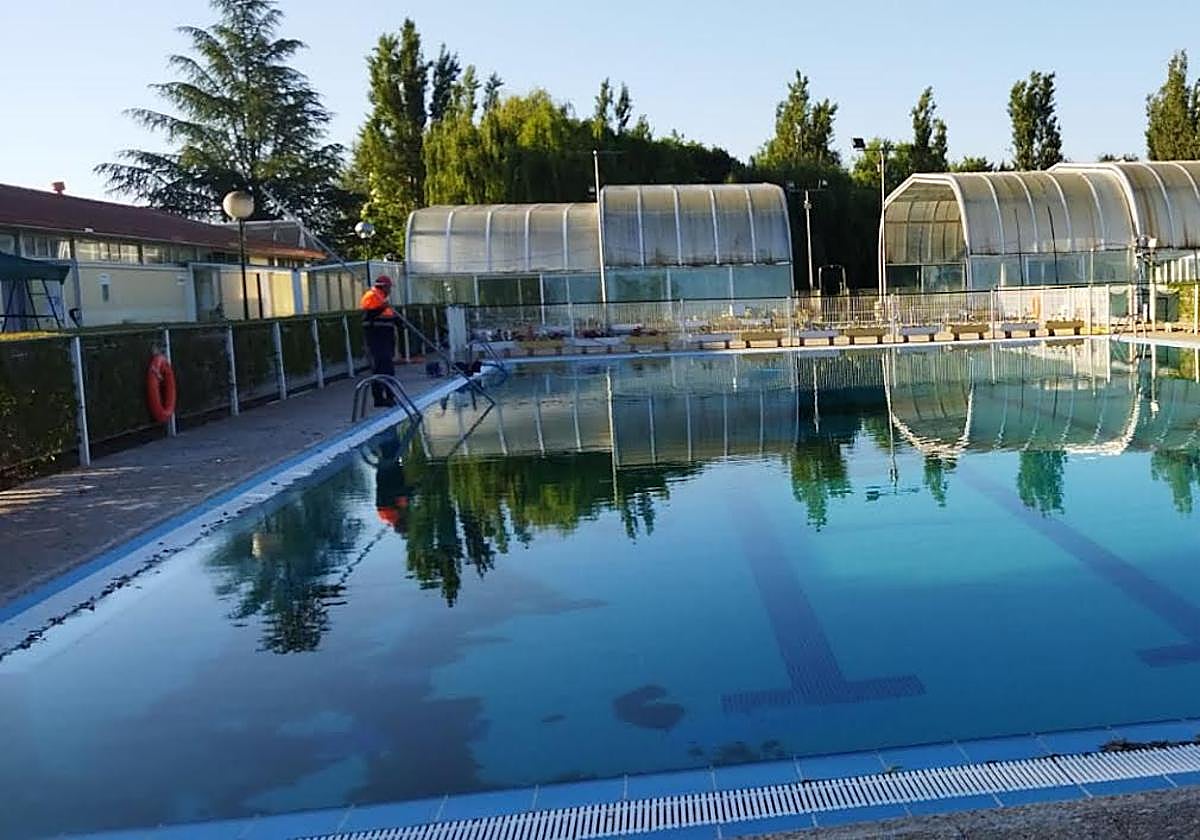 La piscina municipal de Alba de Tormes.